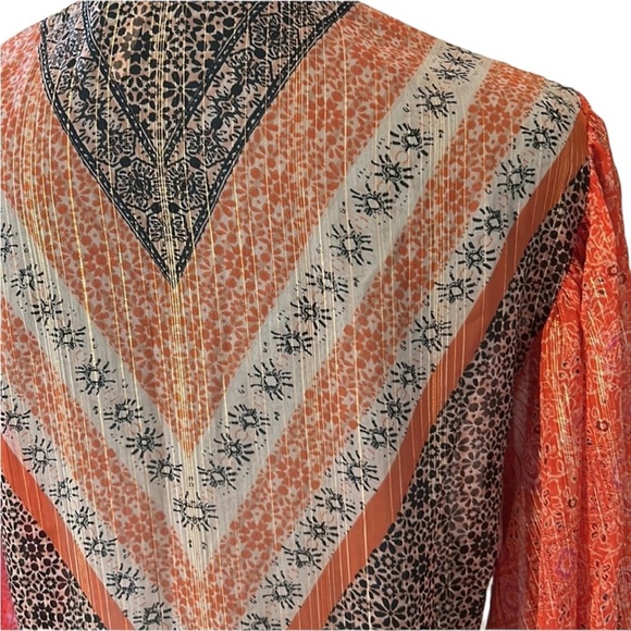 Free People VNeck Long Balloon Sleeve Blouse Printed metallic gold detail Small - Picture 4 of 9